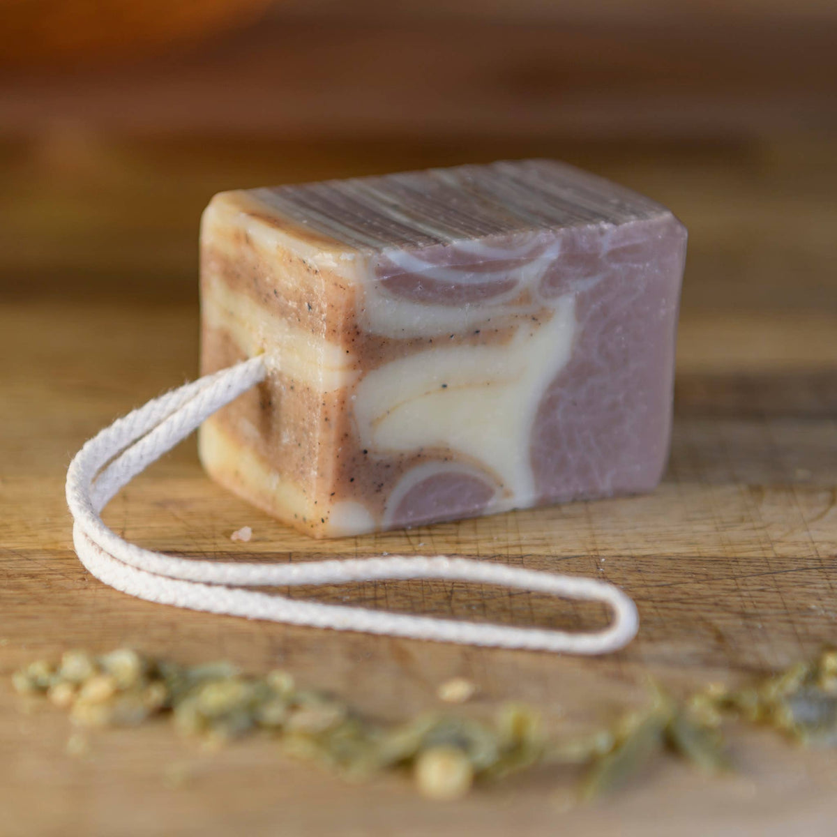 Savon solide à la cannelle 100 g Savonnerie de la Buèges, vue 3