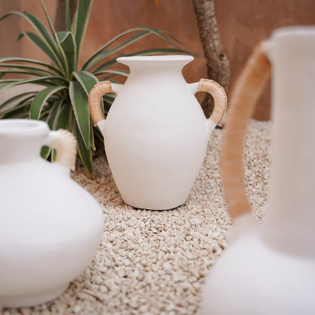 Vase en rotin et terre cuite - L - blanc