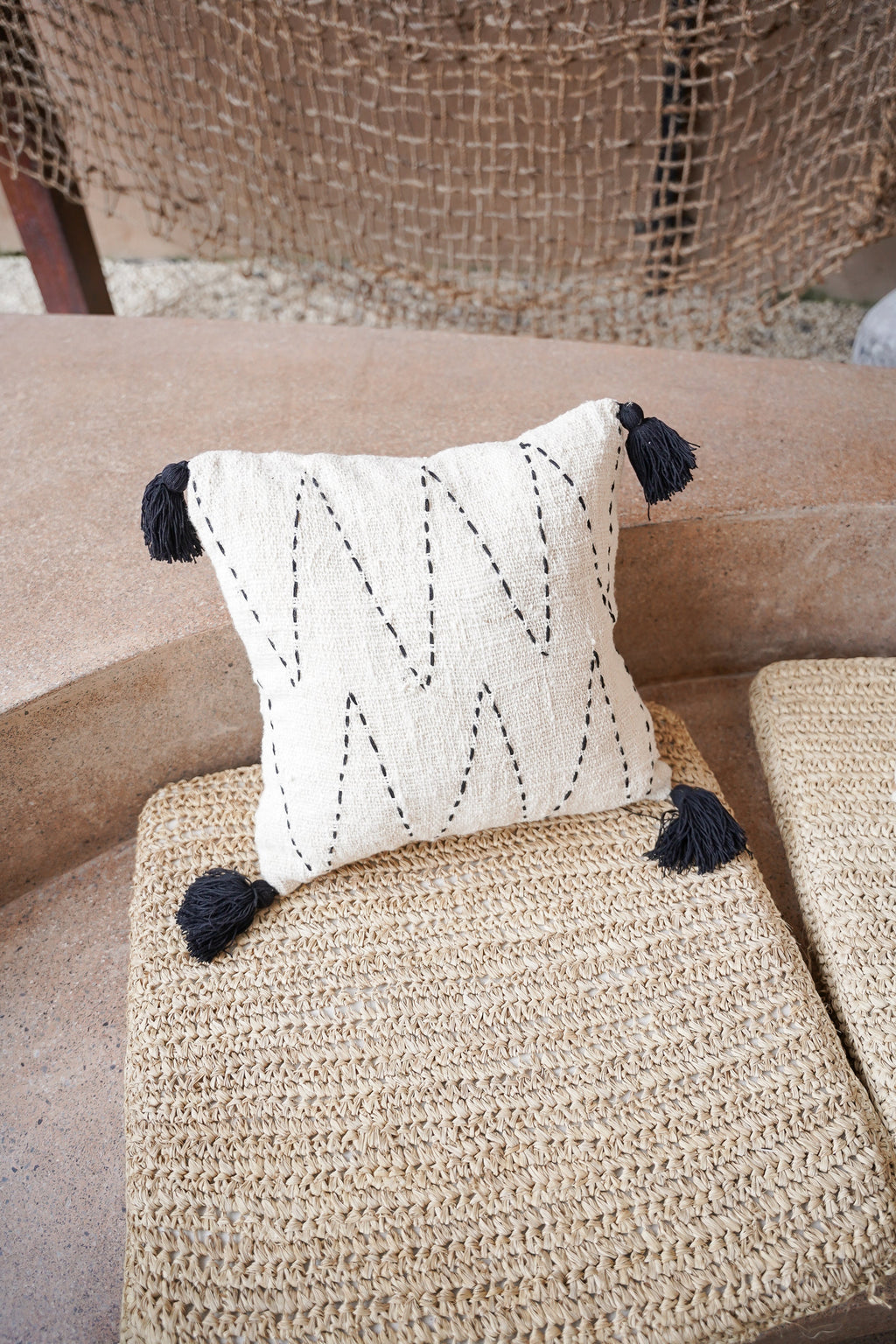Cushion - Le Pantai Hitam
