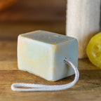 Savon solide au citron vert 100 g Savonnerie de la Buèges, vue 3