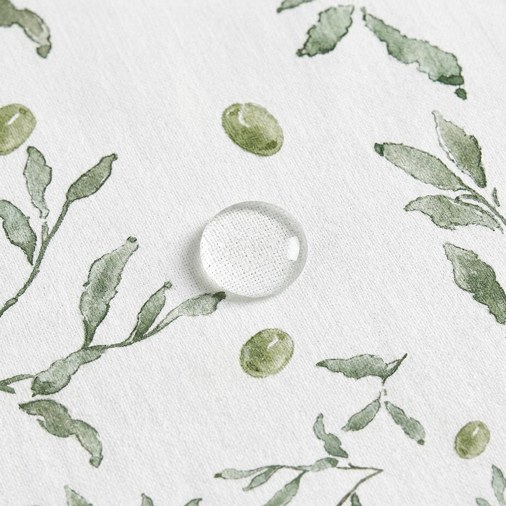 Table dressée avec la nappe Olis