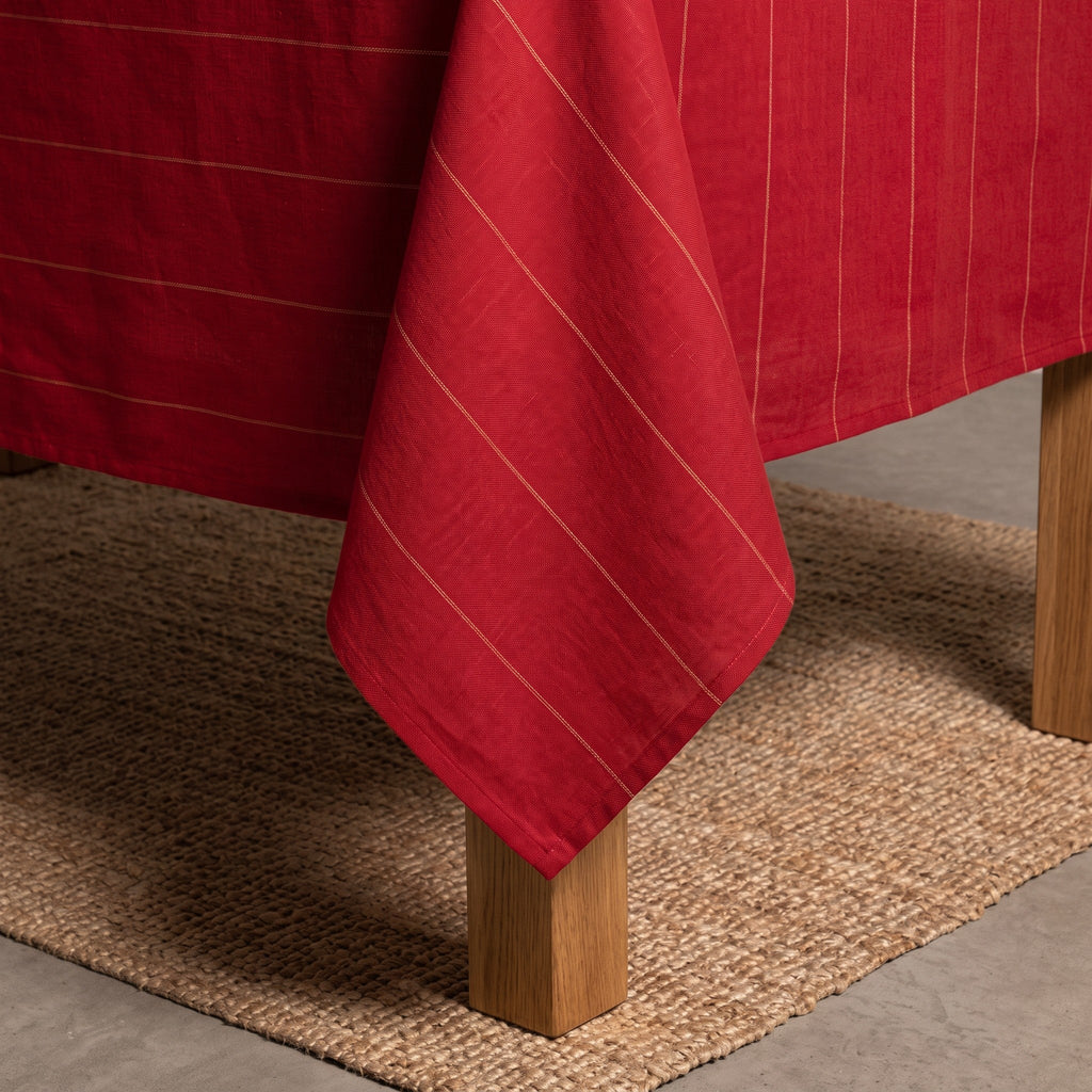 Nappe Senso rouge dressée