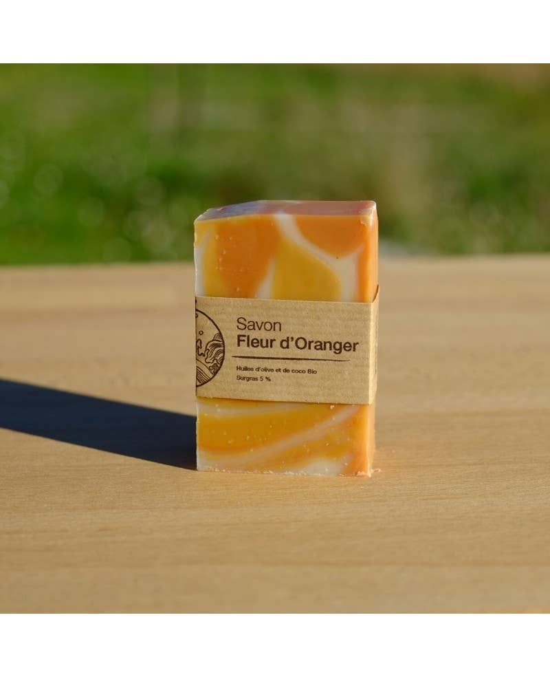 Savon solide à la fleur d'oranger 100 g Savonnerie de la Buèges, vue 2