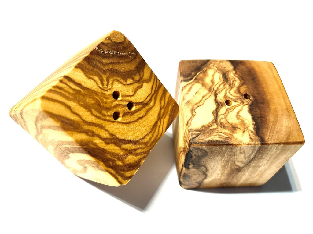 Duo salière et poivrière cube en bois d'olivier Terra Gusto – vue 2